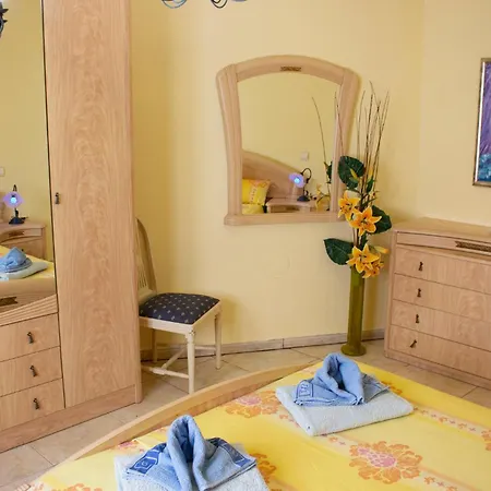 Ferienhaus 3 Bedroom Amazing In Orihuela
